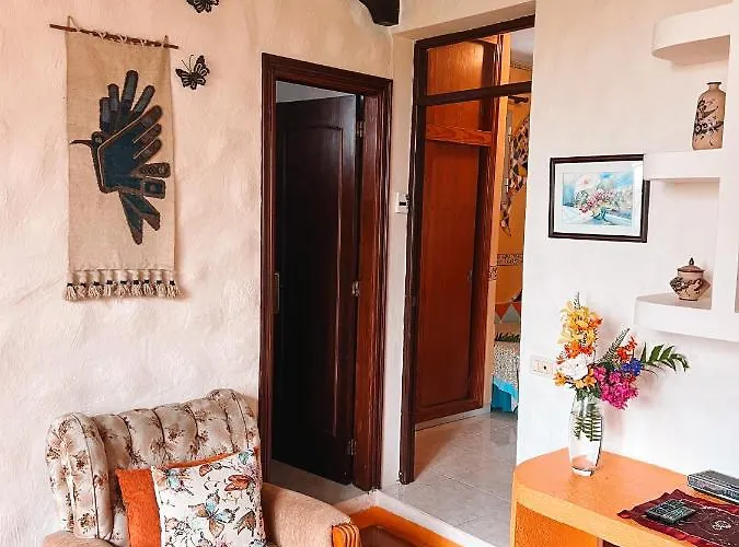 Feriehus Canarian With Terrace Surrounded By Garden - Alisios *